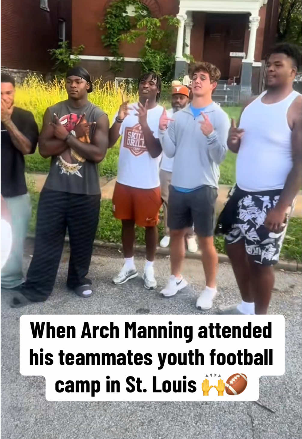 Arch a real one 💯 (via @1Rell__, @Ryan Wingo) #cfb #CollegeFootball #texasfootball #football 