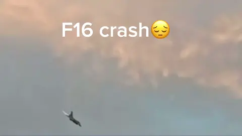 In remembrance of Major Maciej “Slab” Krakowian #f16#polish#crash #airshow #slab @DB.AV✈️ (C-GUDH) @plane._.content2 @Max @𝓙𝓸𝓮𝔂 @Tomas 