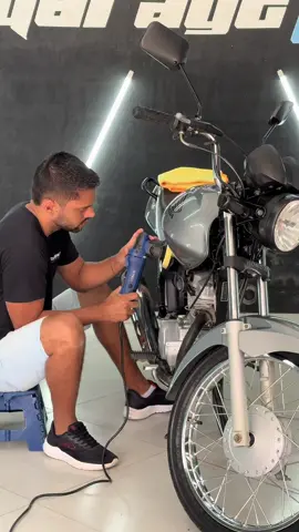 Nada tao bom que não possa melhorar né ?! 😅 #foryou #motos #limpeza #honda #satisfatorio 
