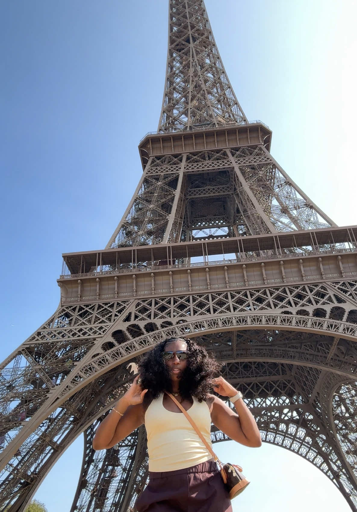 I just be doing anything.😂   #eiffeltower #paris #dance