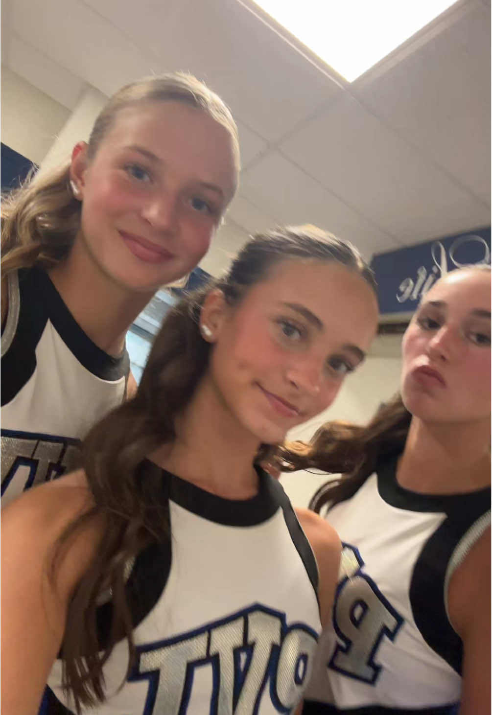yayy first game 💙🏈 @Giada @peyton 