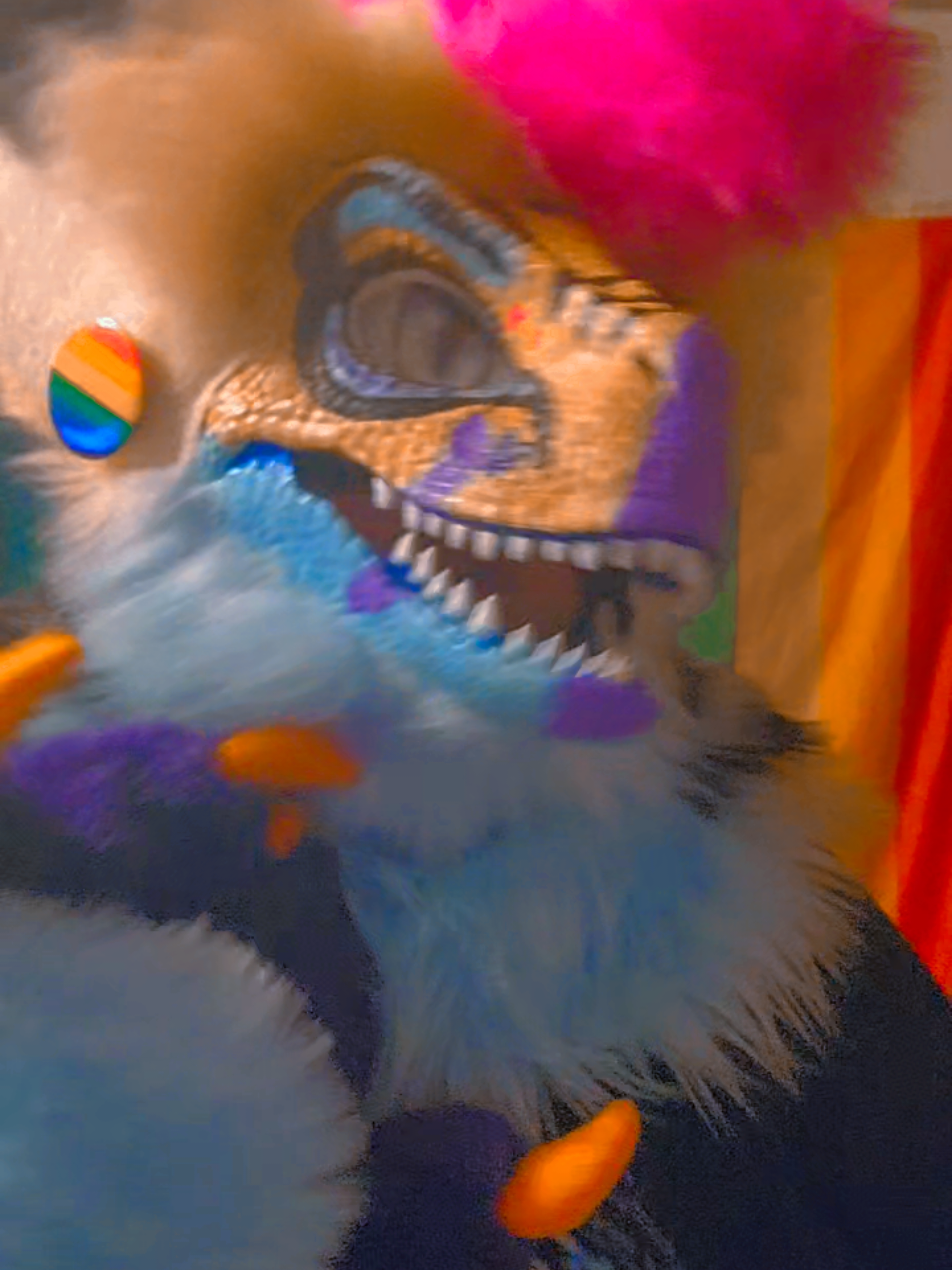 💜✨️Who is in control~✨️💜#CottonCreamTheRaptor #furryfandom #furry #furrytiktok ##fypシ゚ 