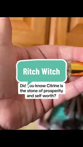 obsessed! @Circe Boutique #LaMagaDellEnergia #aromatherapyoil #ritchwitch #citrine #citrineinfused 