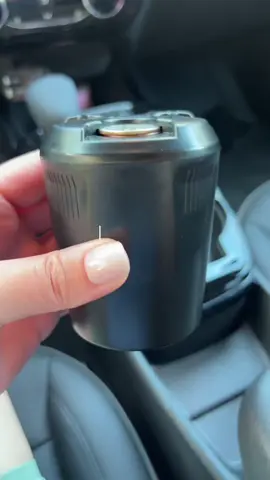 Say goodbye to messy coins! 🚗💸 This compact coin holder organizer keeps your change sorted, easy to grab, and mess-free. Perfect for your car, desk, or travel bag! #CoinOrganizer #CarHack #DeclutterTips #OrganizerEssentials #TikTokMadeMeBuyIt 