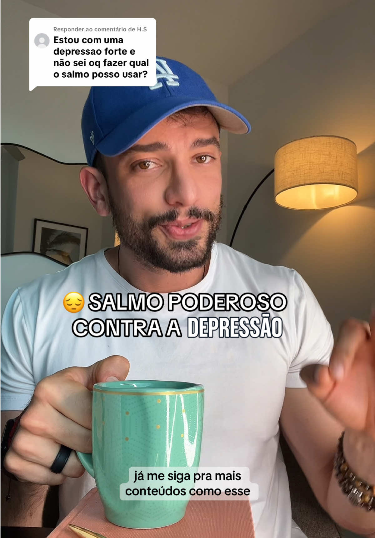 Respondendo a @H.S  SALMO PODEROSO PARA CURAR A D3PRESSÃO 🥹🙏🏻 📖 Salmo 42 “Por que estás abatida, ó minha alma? E por que te perturbas dentro de mim? Espera em Deus, pois ainda o louvarei.” 🔑 Passo a passo da ativação: 1️⃣ Acenda uma vela branca (ato profético, não magia). 2️⃣ Enquanto ela brilha, imagine a luz entrando em você e iluminando sua mente. 3️⃣ Leia o Salmo 42 inteiro em voz alta. 4️⃣ Ao terminar, declare 3 vezes com fé: ✨ “Minha alma hoje é iluminada, aquecida e reacendida pela presença de Deus. Sou forte, grato e feliz. Assim está feito!” Depois apague a vela, crendo que a chama já ficou dentro de você. 🔥 🙌 Faça esse ritual profético com fé e depois volte aqui para testemunhar. 💫 #depressao #tristeza #salmo #salmos #simpatia 