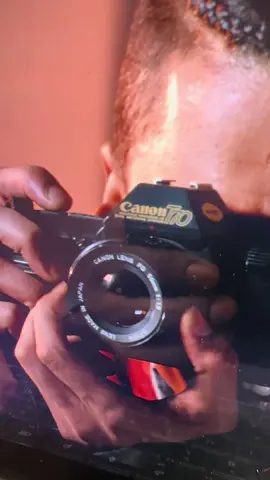YOU CANT SELFIE WITH A 50MM!!!! #fypシ #weddingphotographer #professionalphotography #canon #houstonphotographer 