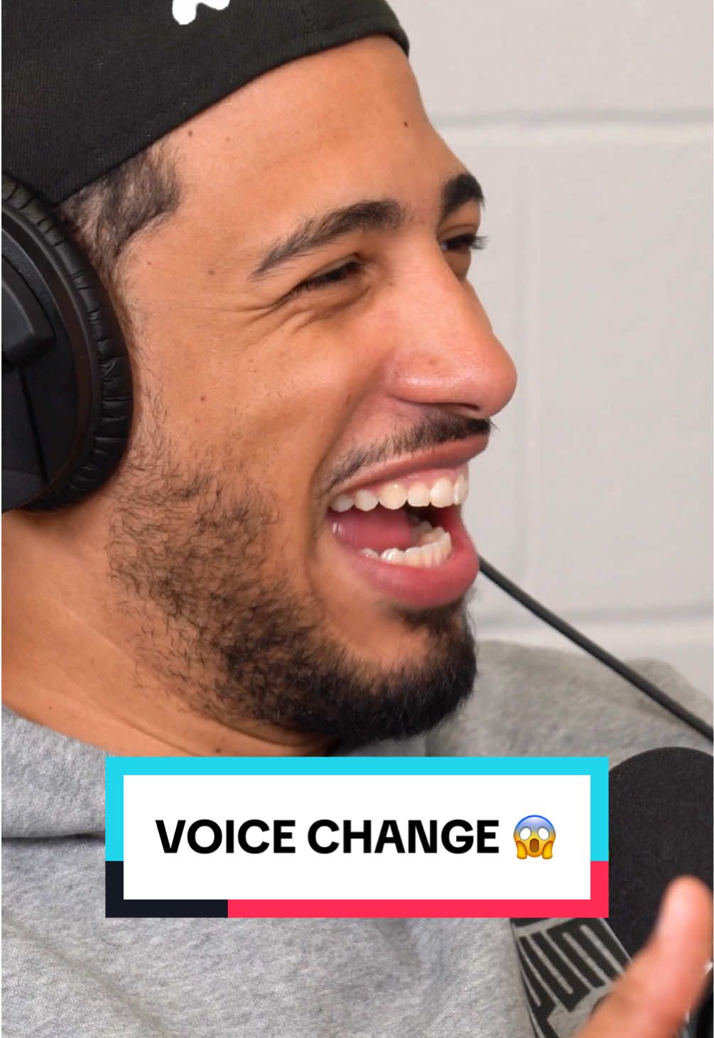 TYRESE HALIBURTON CAN’T CONTROL HIS VOICE CHANGING 😂 #loganpaul #tyresehaliburton #NBA #basketball #impaulsive @Logan Paul @heybigmike @Tyrese Haliburton 