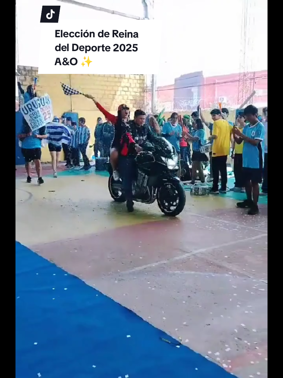#TikTokLIVE @laiven.dj  #reina  #colegio   #estudiantes #deporte  #mañanadeportiva #scbolivia🇳🇬🇧🇴 