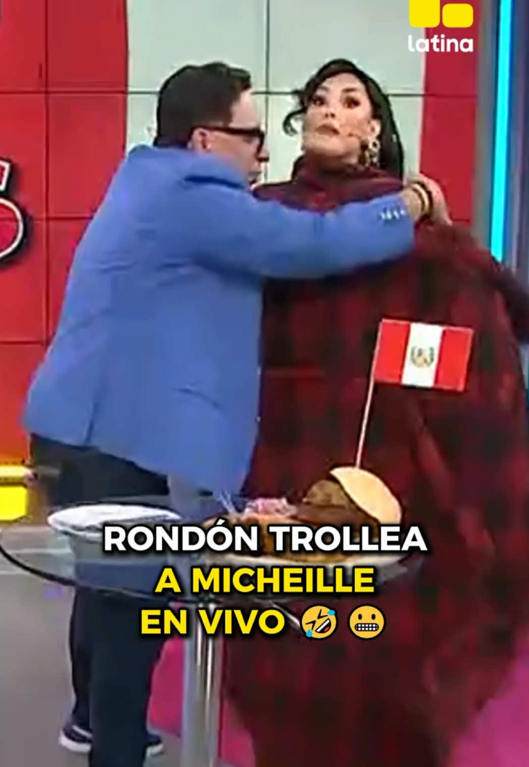 🤣 ASÍ NO JUEGA PERÚ, RONDÓN 🫣🇵🇪 @ponteenlacola  #ponteenlacola de lunes a viernes a las 2pm en Latina.pe #entretenimiento #ricardorondon  #micheillesoifer #farandula  