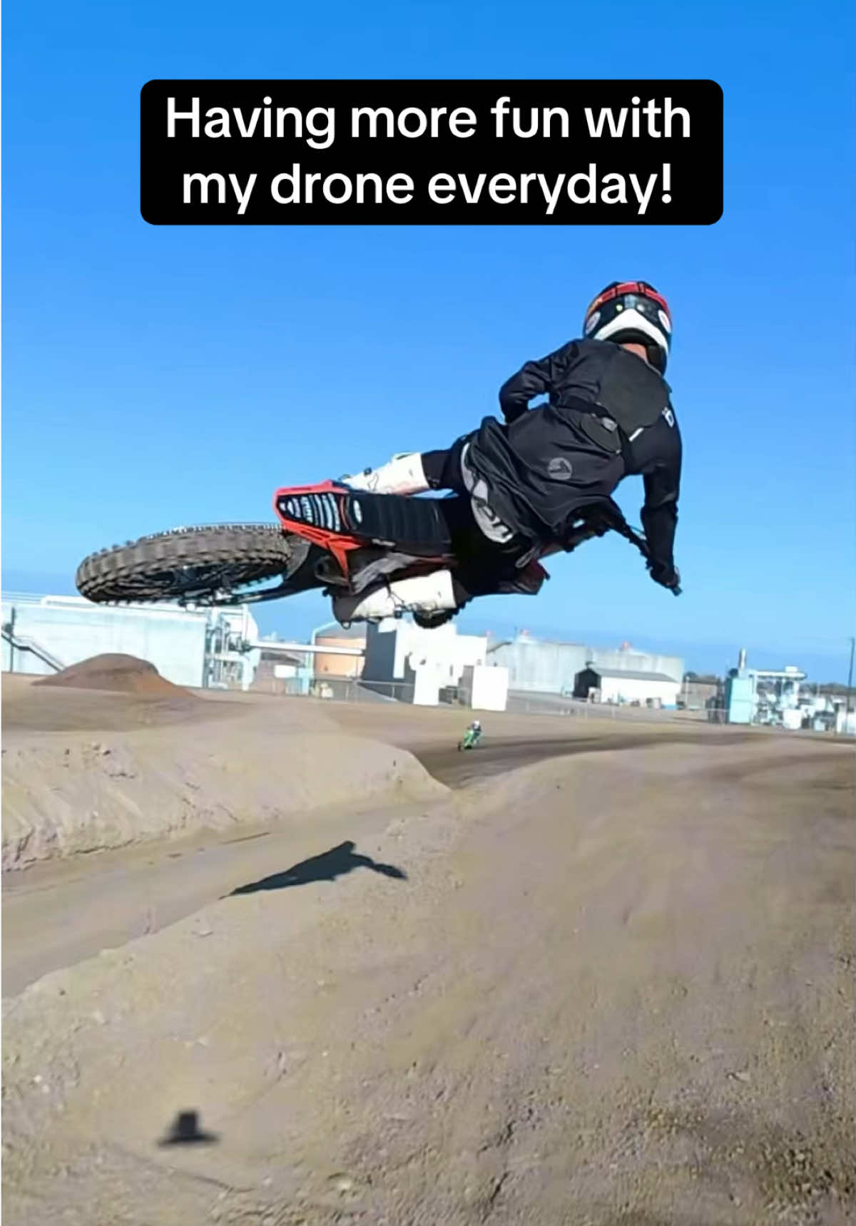 Lil homie @cash.aldaco41 was rippin so hard yesterday I had to slowmo.  #fyp #drone #fpv #slowmo #moto 