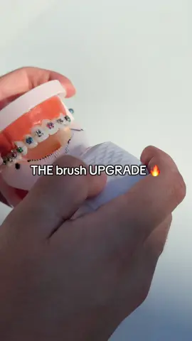 Hate brushing? Try this cleans 20X faster and better than a regular toothbrush 🤩 #fyp #braces 