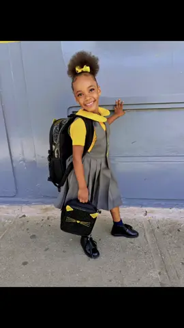 Orientation 💛the day she finally waiting on 💛🙏🏻 blood coverage #fyppppppppppppppppppppppp #flyシ゚ #fypシ゚ #fypvirdltiktok🖤🧑‍🤝‍🧑 #school 