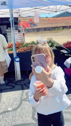 Farmers Market Thursday 🫐🥦🍓🍑🍞🍧🍯🌱🌞
