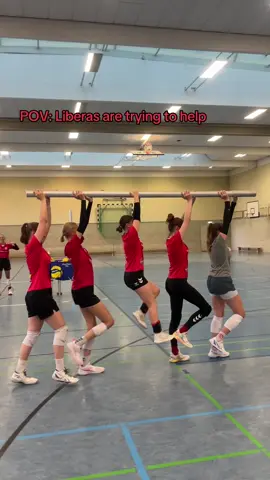 Liberas are trying to help… #volleyball#libera#hamburg #etv#volksbankvolleys