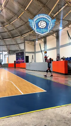 💪🏐 Nuestras chicas del Club Mayorazgo Vóley no paran 🔥 Se vienen con todo preparandose para su próximo campeonato en las categorías U12, U13, U14, U15 y U17 🙌✨ Entrenan fuerte, juegan con pasión y dejan el corazón en la cancha ❤️🏐 ¡Vamos equipo! 💥💥 #MayorazgoVoley #VoleyFemenino #EntrenandoDuro #PasiónPorElVoley #VoleyPerú          