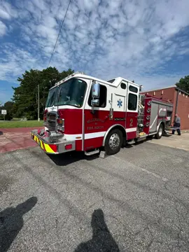 Milly Engine 2 is back! Shout out to the folks that’s me in the truck I don’t show my fat face on this TikTok anymore 😂 #fyp #firetrucks #firetruck 