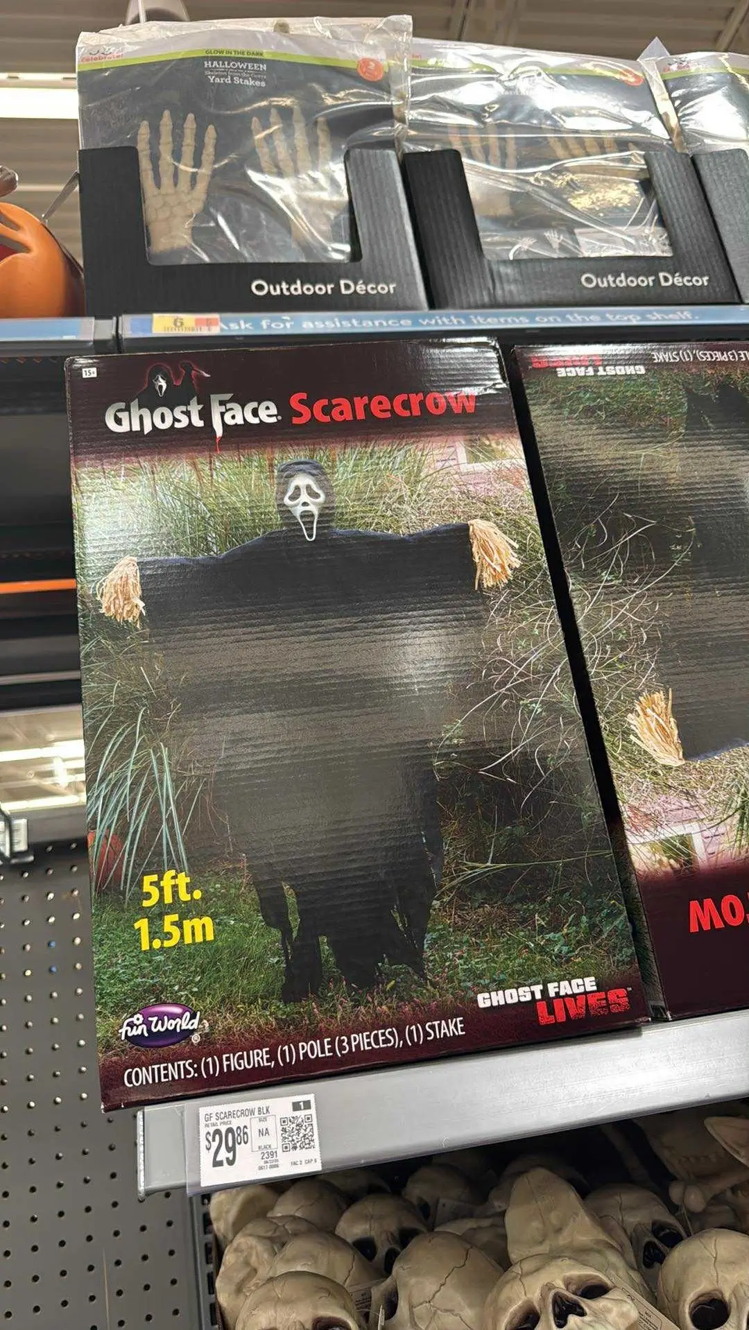 Ok Walmart…I see you!!! The ghost face scarecrow😻😻😻😻 I have a feeling some of these are gonna go quick! 🎃🖤💀🧡👻