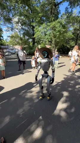 Robot falls in love, but you can't win them all #robot