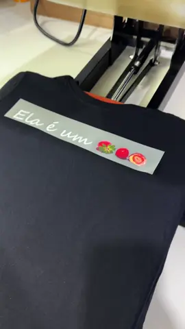 É cheia de personalidade mesmo! #dtf #impressao #produtospersonalizados #labubu #morangodoamor 