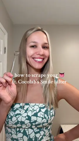 How to tongue scrape 😋 @MEETCOCOLAB  #tongue #tonguescraper #oralhealth #oralhygiene #oralcare  