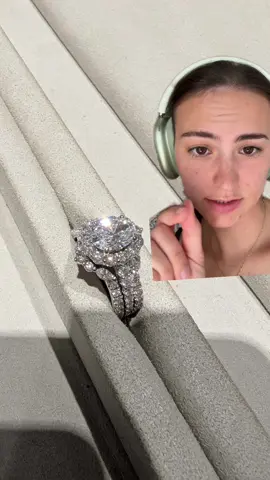Needless to say.. i an dissappinted #weddingring #engagement #ring #kays 