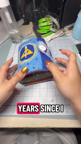 I was asked about how my crafty book has held up throughout the years. It's still pretty sturdy and has been able to adapt to item switches I've made over time! It'll keep evolving I'm sure. #craftbook 