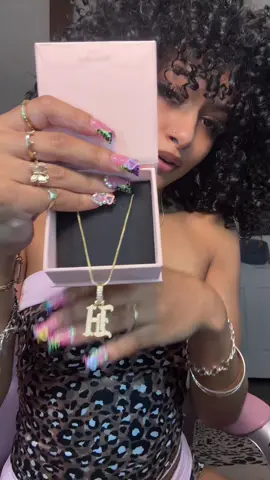 i love some good gold jewelry🥴 #goldjewlery #jewelry #gold #girlythings 