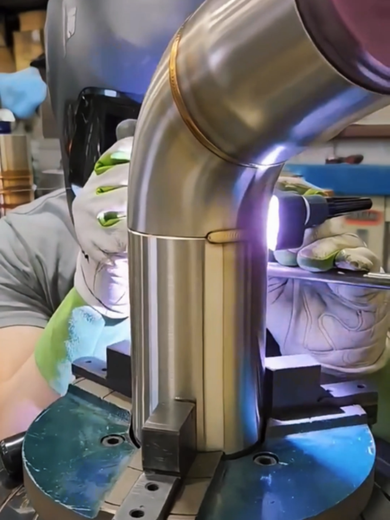 Welding day 👀 #weldingtiktok #maker #fypシ #handmade #funnyvideos😂 