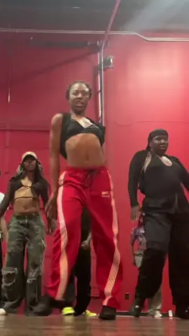 Had the opportunity to learn from Chris Grant this past weekend. Everyone had a great time and honestly I’m so grateful to God to be able to dance despite everything ❤️.  Dc: @ChrisGranted  #fyp #beyhive #beyonce #dancersoftiktok 