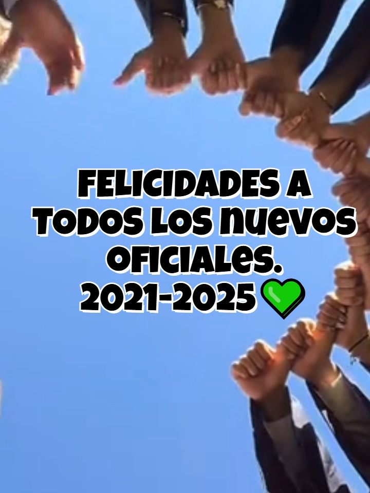 🎖️🇲🇽 ¡Felicidades a los nuevos Oficiales! 🎖️ Antiguedad 2021-2025, hoy celebramos su esfuerzo, constancia y dedicación. Cada paso que dieron, cada reto que superaron, los ha formado para servir con honor, valentía y amor por México. ❤️🤍💚 Ustedes no solo alcanzan un logro académico y militar, sino que se convierten en guardianes de nuestra patria, en quienes la nación confía para proteger su paz y bienestar. 🌟💪 Que este triunfo sea la luz que guíe su camino, y que siempre recuerden que la disciplina y el valor que demostraron los llevará a grandes victorias en la vida y en el servicio. ✨🔥 ¡México se enorgullece de ustedes! 🇲🇽🙌 #Generación2021_2025 #EjércitoMexicano #FuerzaAéreaMexicana #GuardiaNacional #HonorYValor #OrgulloMilitar #PorMéxico #HeroicoColegioMilitar #Honor #Disciplina #EjércitoMexicano #RecuerdosMilitares #DisciplinaYHonor #memoriahistoricamilitar #OrgulloMexicano #MemoriaMilitar #FuerzasArmadas #Profesionalismo #SeguridadPública #soldados #GuardiaNacional #tendencia #seguridadpúblicaméxico #viral #tendecia2025 #fuerzasarmadasdemexico