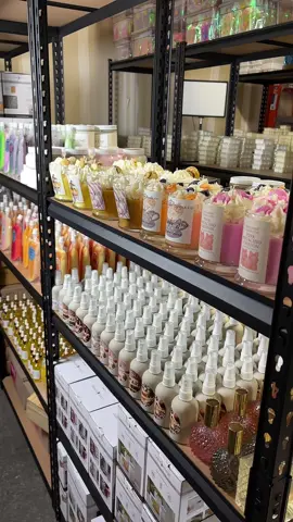 Product is moving fast over at Holladay Candle. If you guys are looking for a beautiful warmer, squeeze melts, wax melts, sugar scrub, wax melt warmers body oils and body butters. I am your girl everything in my shop is on sale! Everybody’s been asking about Christmas I promise it’s coming!  ##fallwaxmelts##fallscents##waxmeltjunkie##waxmeltwarmer##fallscents