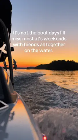 The best season 🧡☀️ #sunset #summertime #boatlife #river 