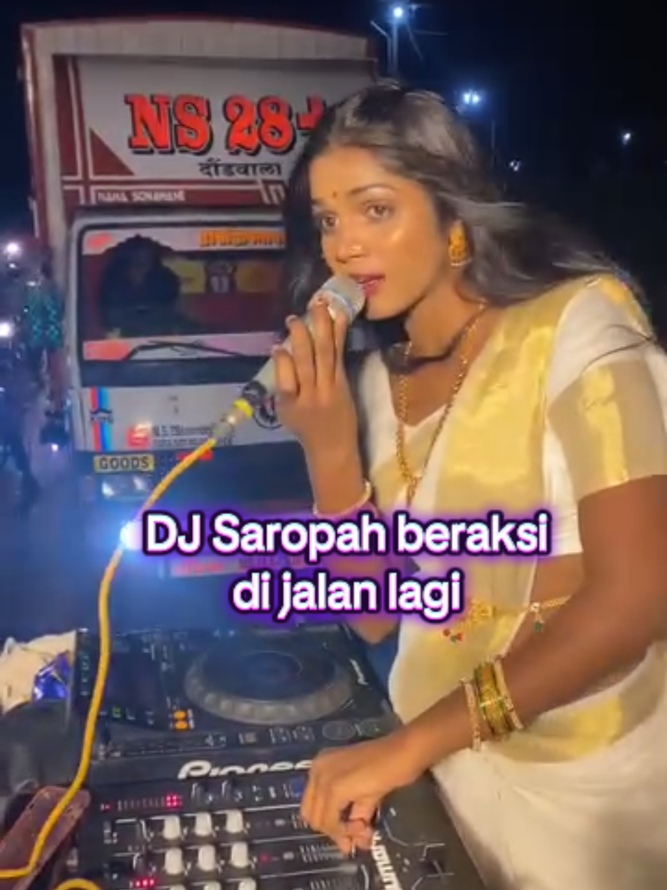 DJ Saropah beraksi di jalan lagi #prindavan #vrindavan #prindapan 