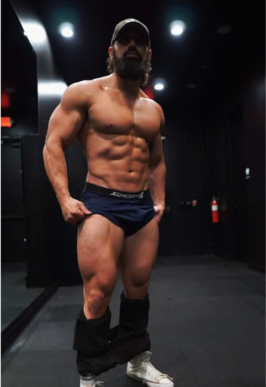 Respect all builds👌🏽 #bodybuilding #legday #legworkout #physique 