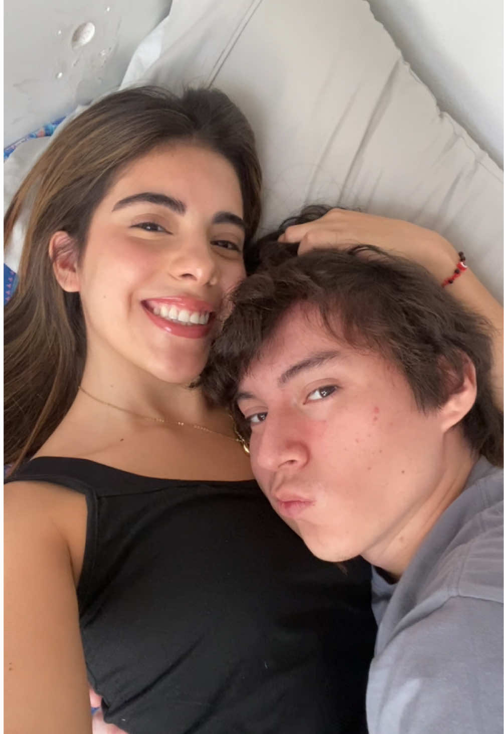 Hay tanto tuyo en mi que ya nunca vas a irte🤍Feliz 14 meses @Patrickcio🐤 