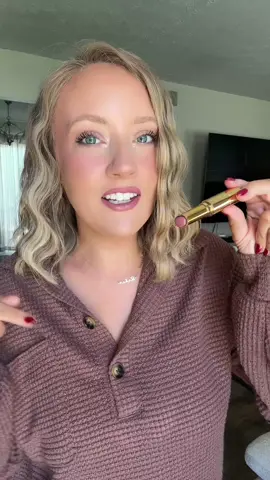 Replying to @Angiefaulkenberry67 a latte love is FINALLY restocked! 🙌🏼 this is the prettiest shade @Laura Geller Beauty #laurageller #lipbalm #jellylipbalm #lauragellermakeup #tiktokshoplabordaysale 
