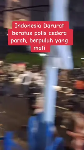Prabowo telah meninggalkan Indonesia rakyat telah merempuh Istana President