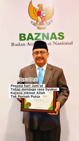 Tetap menjaga rasa syukur dapat membantu kita untuk: - *Menghargai apa yang kita miliki*: Syukur membantu kita untuk menghargai apa yang kita miliki, baik itu materi maupun non-materi. - *Mengurangi stres dan kecemasan*: Rasa syukur dapat membantu mengurangi stres dan kecemasan dengan memfokuskan kita pada hal-hal positif. - *Meningkatkan kebahagiaan*: Syukur dapat meningkatkan kebahagiaan dan kepuasan hidup dengan membantu kita untuk menghargai apa yang kita miliki. - *Membangun hubungan yang lebih baik*: Rasa syukur dapat membantu membangun hubungan yang lebih baik dengan orang lain, karena kita lebih menghargai dan bersyukur atas kehadiran mereka dalam hidup kita. Beberapa cara untuk menjaga rasa syukur adalah: - *Mengucapkan terima kasih*: Ucapkan terima kasih atas apa yang kita miliki dan alami. - *Mengingat hal-hal positif*: Ingat hal-hal positif dalam hidup kita dan bersyukur atas itu. - *Membuat jurnal syukur*: Buat jurnal syukur untuk mencatat hal-hal yang kita syukuri setiap hari. - *Berbagi dengan orang lain*: Berbagi dengan orang lain tentang apa yang kita syukuri dapat membantu meningkatkan rasa syukur. Dengan menjaga rasa syukur, kita dapat menjalani hidup dengan lebih positif dan bahagia. Nete Taraje Mapay Hambalan. Nikreuh Ngeureyeuh Menuju Sukabumi mubarakah #asepJapar #bupatisukabumi #bapakAbdi #sukabumiMubarakah #jabarIstimewa