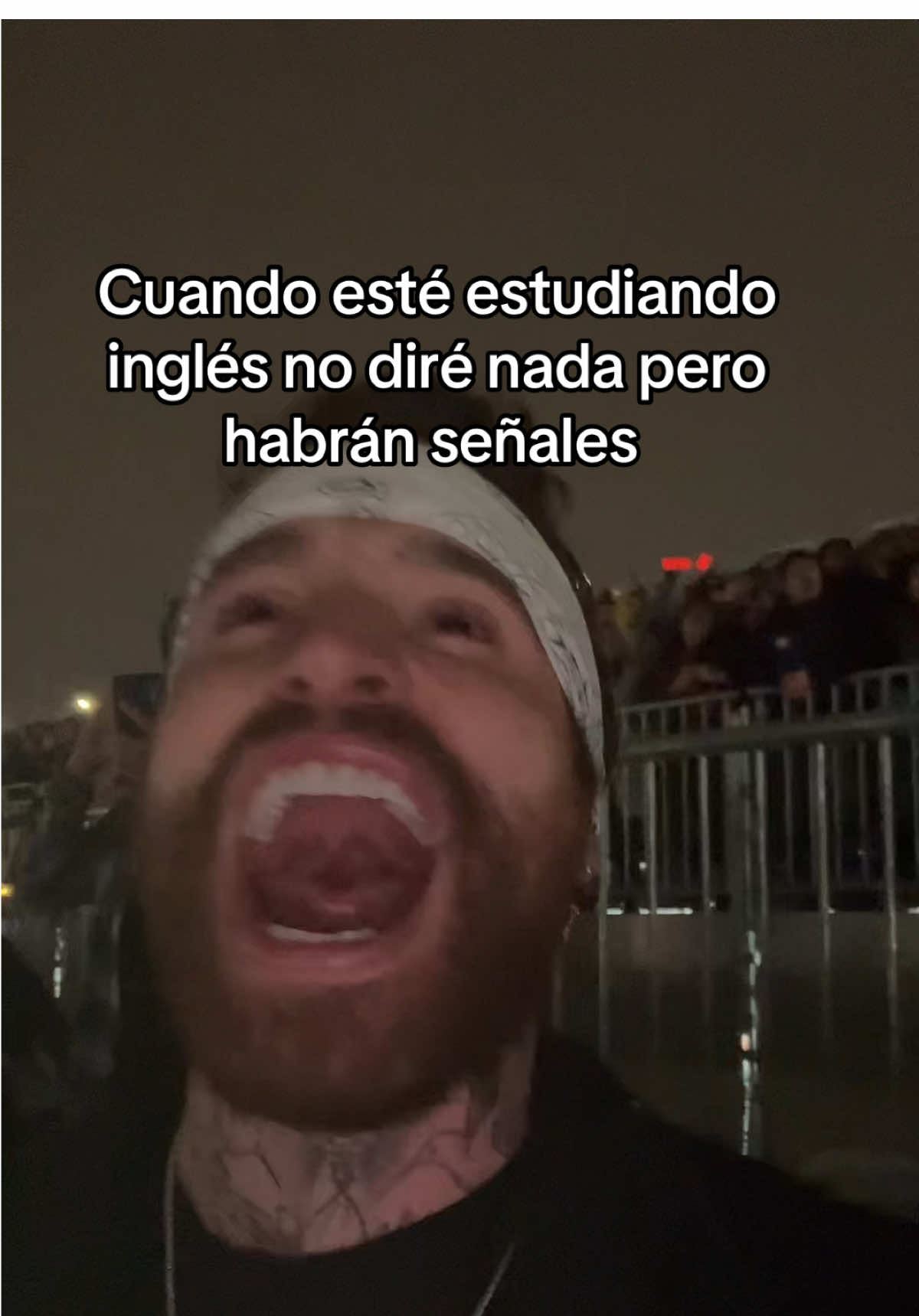 Se imaginan cuando aprenda inglés? No me van a aguantar cantando 🎤 @American School Way  #NoMasSorryForMyEnglish #AmericanSchoolWay 