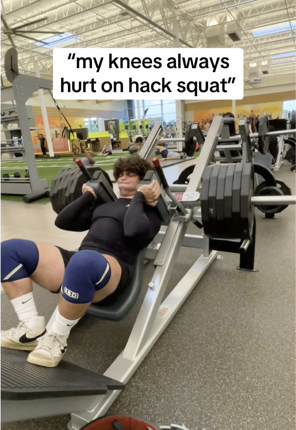 Eliminate knee pain with this one hack #fyp #cos #legday #kneepain