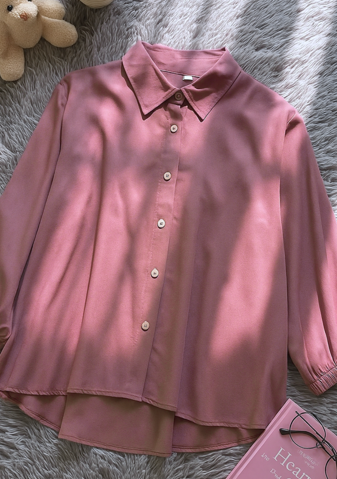 Cakepp banget nih guys 😍✨ #kemejawanita #kemejakekinian #kemejawanitaelegan #ootdwanita #blousewanita 