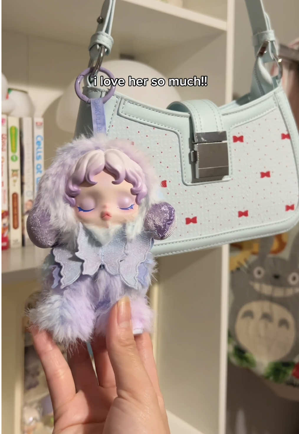 she is so pretty!! might be my fave popmart plush keychain! 🤭💕 @POP MART US SHOP @POP MART US LOCAL #popmart #skullpanda #blindboxopening #tiktokshop #fypツ 