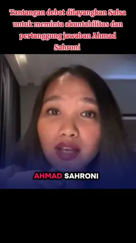 Salsa Erwina Hutagalung adalah konten kreator, influencer, dan profesional muda Indonesia yang kini menetap di Aarhus, Denmark, menjabat sebagai Strategy Manager di perusahaan energi terbarukan Vestas. Salsa Erwina yang kini berumur 32–34 tahun (perhitungan dari kelulusan) banyak dicari. Dia mendapatkan perhatian publik pada Agustus 2025, setelah berani menantang Wakil Ketua Komisi III DPR RI, Ahmad Sahroni, untuk debat terbuka soal tunjangan anggota DPR. Langkah ini yang kemudian menjadi viral dan mencuri perhatian warganet. Salsa dikenal juga sebagai host podcast “Jadi Dewasa 101” (JDW 101), yang membahas topik pengembangan diri, keuangan, serta kedewasaan hidup bagi generasi muda. Cari tahu sebenarnya Siapa Salsa Erwina Hutagalung sampai fakta menariknya yuk! Biodata Salsa Erwina Lengkap LengkapSalsa Erwina HutagalungUmur32-35 tahun  Pendidikan Alumni Hubungan Internasional, Universitas Gadjah Mada & 10 Mahasiswa Berprestasi tingkat nasional (2014) Aktivitas Saat Ini Tinggal dan bekerja di Aarhus, Denmark (Posisi: Agile Portfolio Specialist di Vestas Digital) Karier & AktivismePeran & PlatformHost podcast “Jadi Dewasa 101” (JDW-101), pegiat konten edukatif & pengembangan diri; Prestasi Akademis Juara debat internasional di NTU (2014), Best Graduate di UGM (HPI).    Perjalanan Hidup dan Kerier ￼ Salsa Erwina Hutagalung mengukir prestasi sejak masa kuliah sebagai mahasiswa Ilmu Hubungan Internasional di Universitas Gadjah Mada (2010–2014), di mana ia menyelesaikan studi dengan IPK 3,81 dan dinobatkan sebagai Best Graduate serta Mahasiswa Berprestasi Nasional. Ia juga aktif dalam kompetisi debat internasional: pada 2012 mewakili Indonesia di Berlin, menembus perempat final; dan pada 2014 meraih juara debat Asia-Pasifik di Nanyang Technological University, Singapura. Setelah lulus, salsa meniti karier di ranah bisnis digital—mulai dari Head of Business Development di iPrice Group hingga Vice President Business Development di RevoU—sebelum akhirnya bergabung dengan Vestas di Denmark sebagai Strategy Manager. Di saat yang sama, ia merintis kanal podcast “Jadi Dewasa 101” (JDW 101), membagikan wacana pengembangan diri, keuangan pribadi, hingga didaktik kedewasaan, yang resonan dengan banyak generasi muda Indonesia. Masuk tahun 2025, namanya mencuat secara nasional setelah mengunggah video tantangan debat dengan Ahmad Sahroni, berani mempertanyakan kontribusi tunjangan DPR terhadap kesejahteraan rakyat. Ia bahkan meminta agar debat-nya dapat menghadirkan juri internasional guna menjamin objektivitas—aksi yang langsung viral dan mendapatkan dukungan luas netizen.