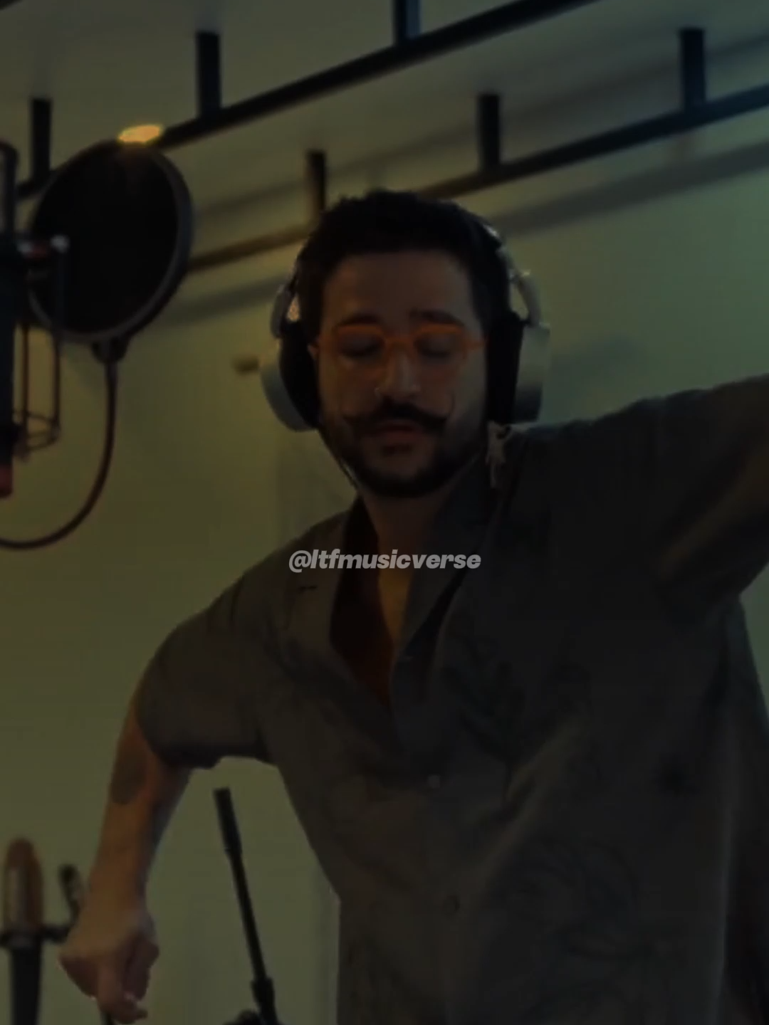 👀 Camilo + Alexander Abreu + Havana D’Primera = magia total ✨ 🔥 De balada pop a salsa poderosa. 🎶 De lágrimas a pasos de baile. 👉 Dime en los comentarios: ¿Cuál fue tu momento favorito de este video lyric? #Camilo #AlexanderAbreu #Sálvame #RBDForever #Salsa #MusicVideo #VideoLyrics