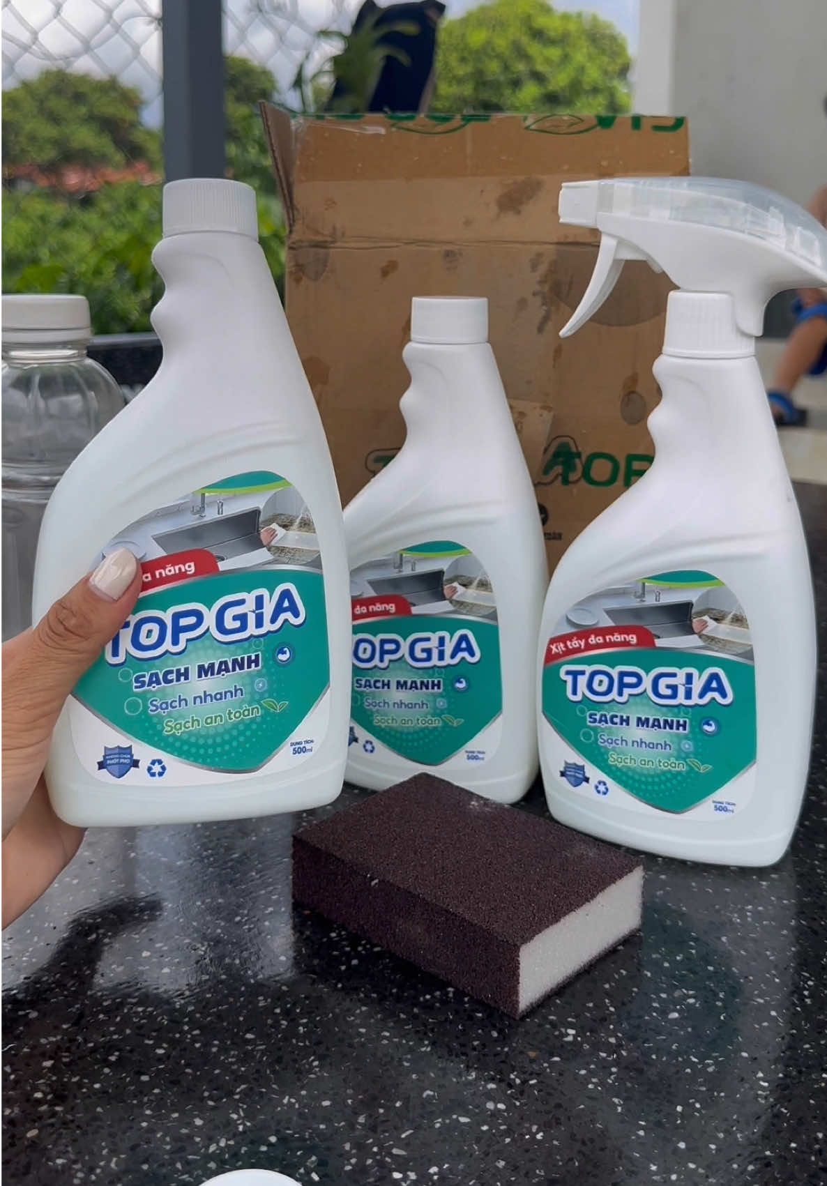 Xịt tẩy đa năng top gia. Tẩy mạnh tẩy sạch tẩy an toàn #xittaytopgia #xittaydanangtopgia #taydanang #dondepnhacua #topgia 