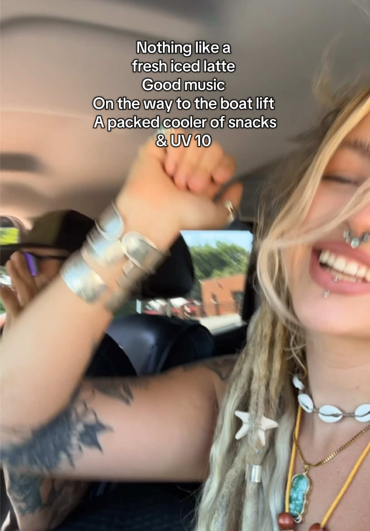 Don’t tempt me w a good time✨ I am so not ready for fall 😭 I want boat dayssssssssss 