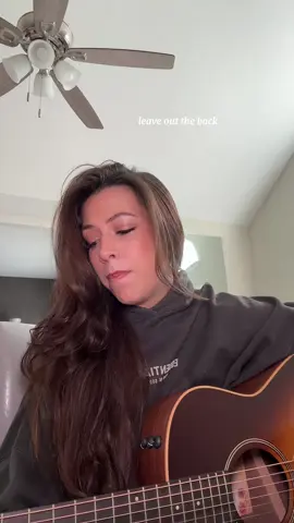 one of my favourite songs this summer 🥲 @Wild Rivers  #cover #wildrivers #neverbetter #singer #acoustic 