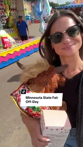Off day 🤝🏼 Minnesota State Fair @Ryan Fitzgerald #minnesota #statefair #mnstatefair #twincities #twins 