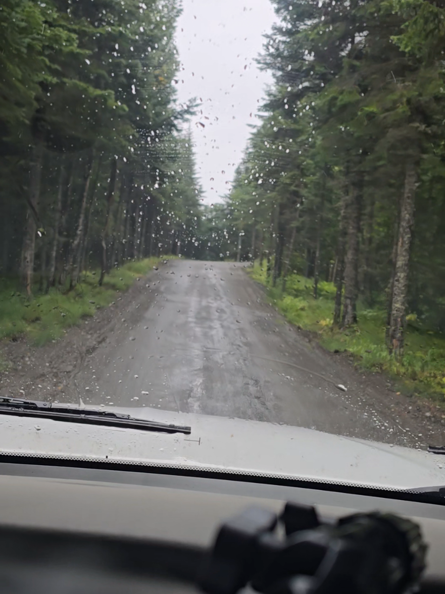 a little heavy hauling in this great alaska weather we are having  hill is way steeper than it looks. #18wheeler #alaska 