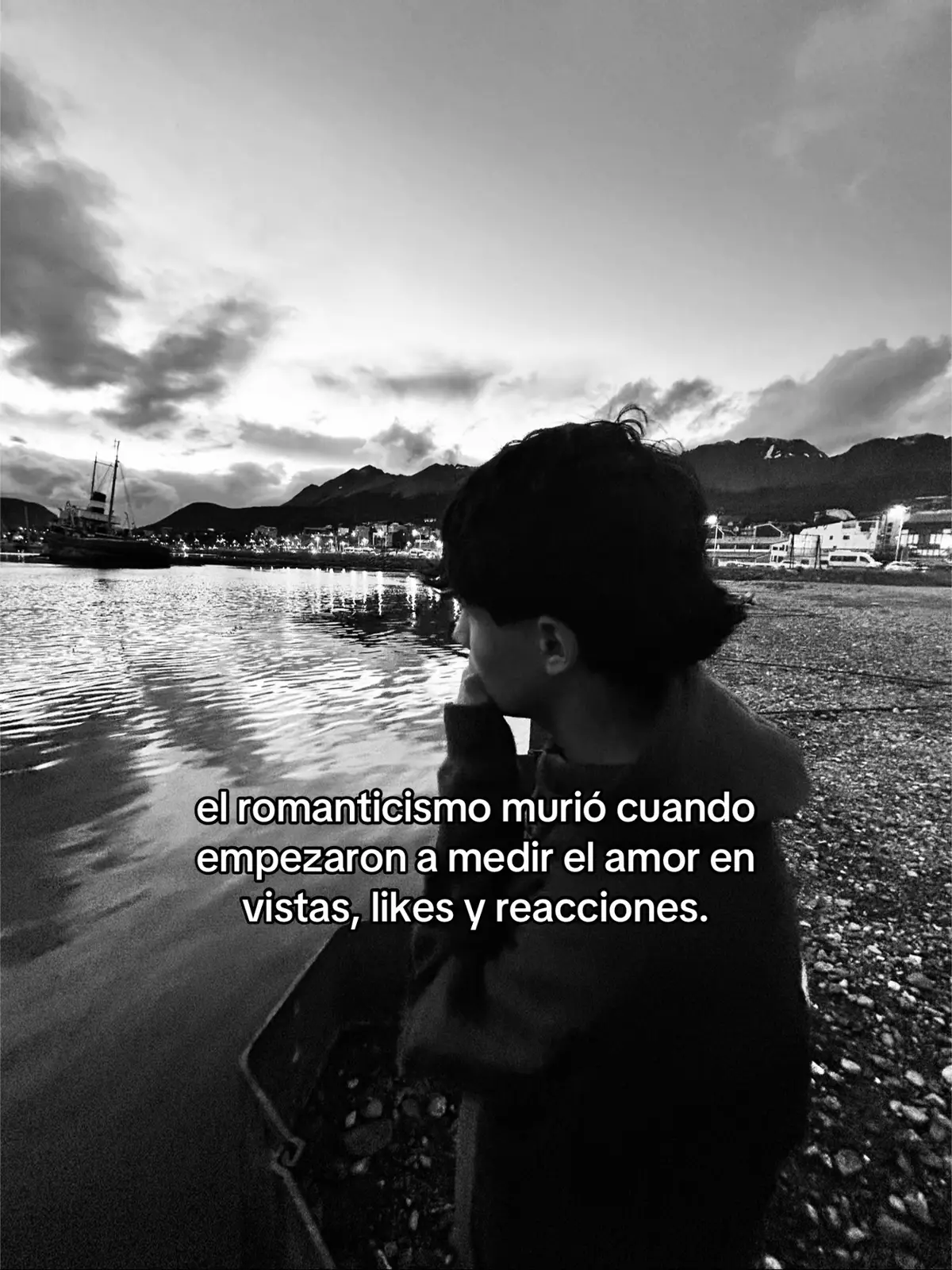 … // #romanticismo #amor #frasesdeamor #identificarse #frases 